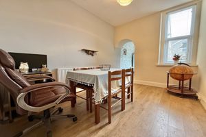 GFF Dining Room - click for photo gallery